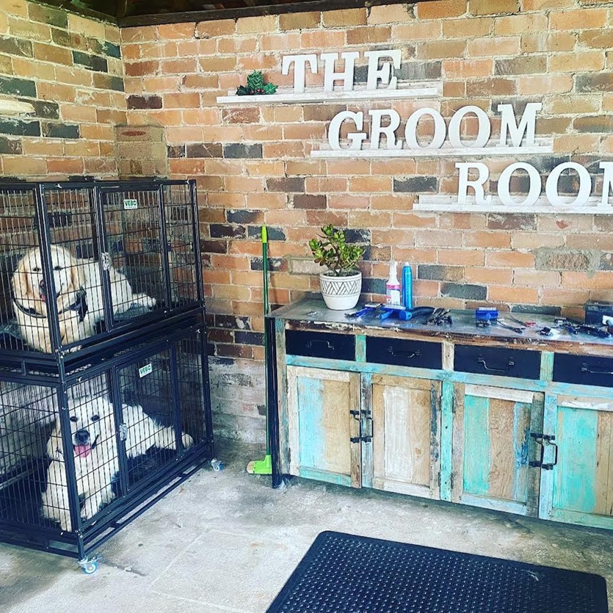 VEBO Metal Tube Stackable Twin Dog Cage